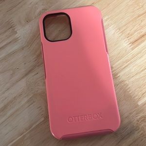 IPhone 12 Pro pink otter box case MagSafe